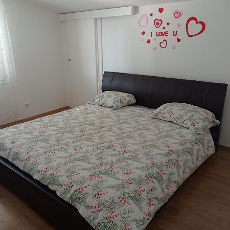 Apartment Matej Stobreč Esterno foto